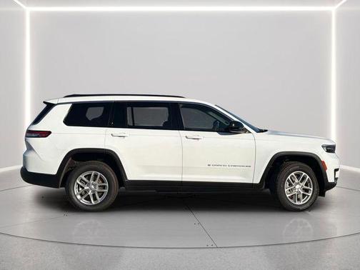 Bright White Clearcoat 2026 Jeep Grand Cherokee L Altitude