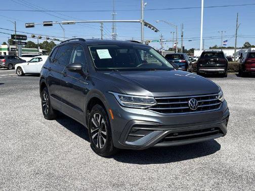 Platinum Gray Metallic 2022 Volkswagen Tiguan 2.0T S