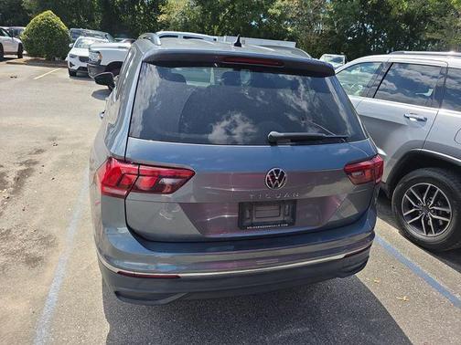 Platinum Gray Metallic 2022 Volkswagen Tiguan 2.0T S