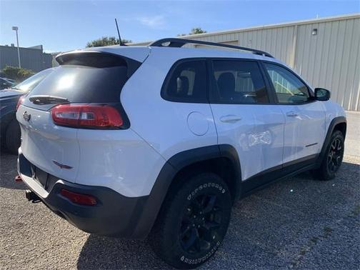 Photo 6 of 6 of 2018 Jeep Cherokee Trailhawk
