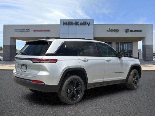 silver zynith 2026 Jeep Grand Cherokee Limited