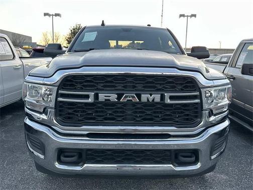 2021 RAM 2500 Tradesman Crew Cab 4x4 6'4' Box