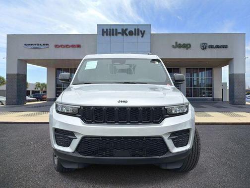 Silver Zynith 2025 Jeep Grand Cherokee Altitude