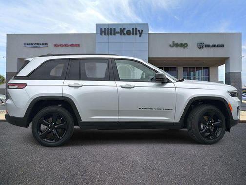 Silver Zynith 2025 Jeep Grand Cherokee Altitude