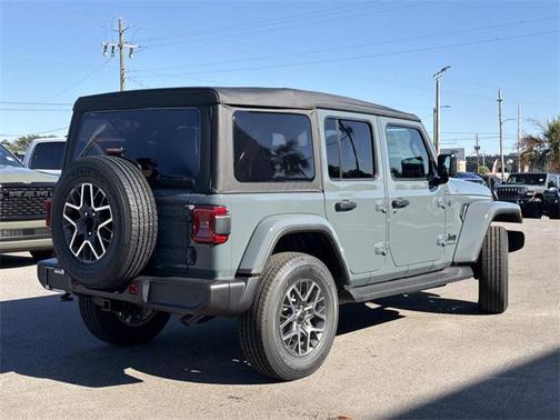 2026 Jeep Wrangler 4-Door Sahara 4x4