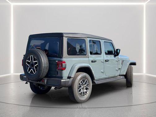 Anvil Clearcoat 2026 Jeep Wrangler 4-Door Sahara 4x4