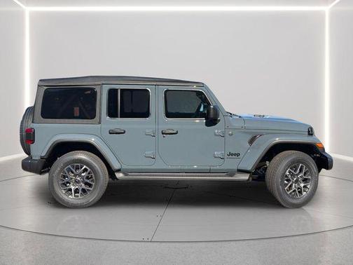 Anvil Clearcoat 2026 Jeep Wrangler 4-Door Sahara 4x4