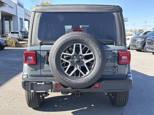 2026 Jeep Wrangler 4-Door Sahara 4x4