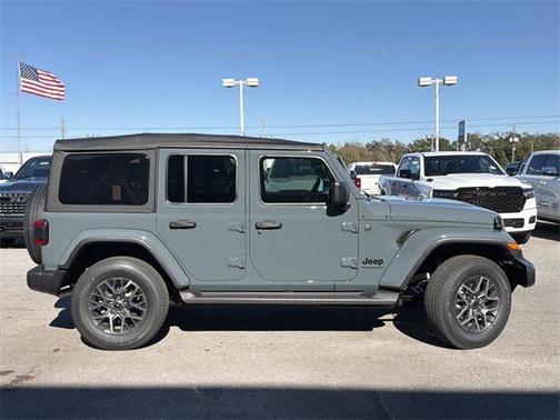 2026 Jeep Wrangler 4-Door Sahara 4x4