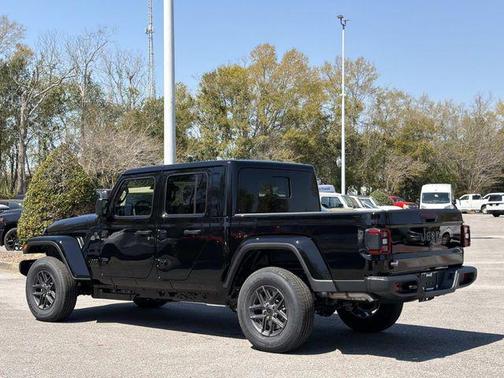 Black Clearcoat 2026 Jeep Gladiator Sport S