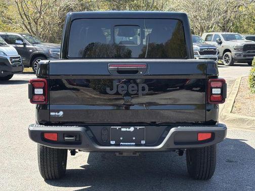 Black Clearcoat 2026 Jeep Gladiator Sport S