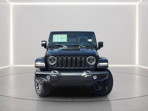 Black Clearcoat 2026 Jeep Gladiator Sport S
