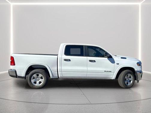 Bright White Clearcoat 2026 RAM 1500 Big Horn/Lone Star