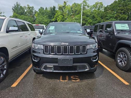 Diamond Black Crystal Pearlcoat 2022 Jeep Grand Cherokee Limited