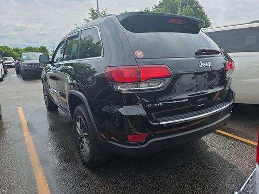 Diamond Black Crystal Pearlcoat 2022 Jeep Grand Cherokee Limited
