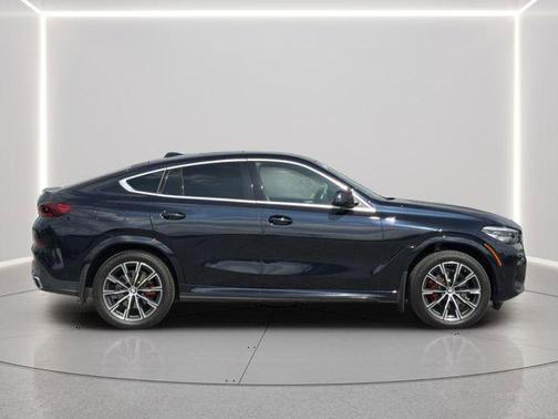 Black Sapphire Metallic 2022 BMW X6 xDrive40i