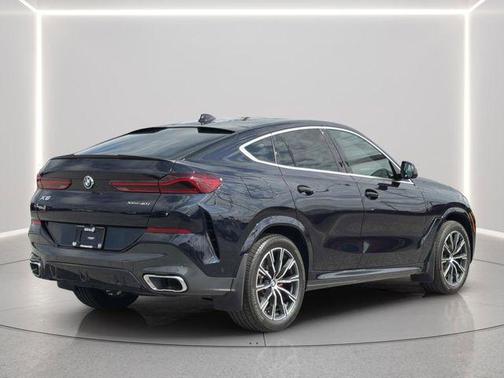 Black Sapphire Metallic 2022 BMW X6 xDrive40i