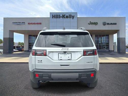 Silver Zynith Clearcoat 2026 Jeep Cherokee Limited