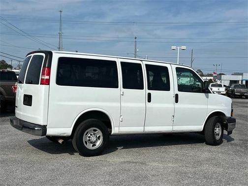 2017 Chevrolet Express 3500 LS