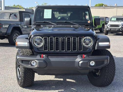 Black Clearcoat 2025 Jeep Wrangler Rubicon
