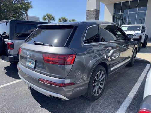 Gray Metallic 2019 Audi Q7 45 Premium Plus
