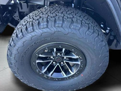 Black Clearcoat 2026 Jeep Wrangler Rubicon