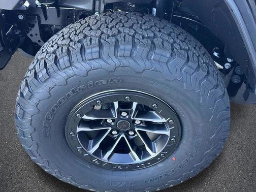 Black Clearcoat 2026 Jeep Wrangler Rubicon