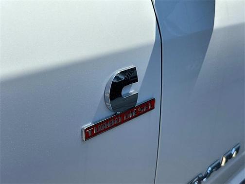 2025 RAM 2500 Laramie Crew Cab 4x4 6'4' Box