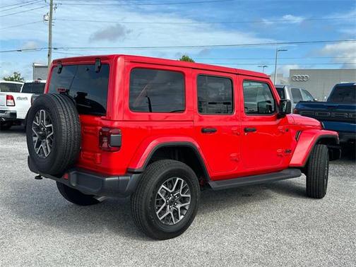 2025 Jeep Wrangler 4-Door Sahara 4x4