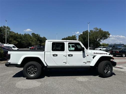 2025 Jeep Gladiator Mojave X