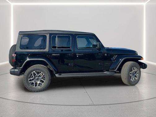 black clearcoat 2026 Jeep Wrangler 4-Door Sahara 4x4