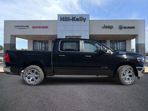 Diamond Black Crystal Pearlcoat 2026 RAM 1500 Big Horn/Lone Star