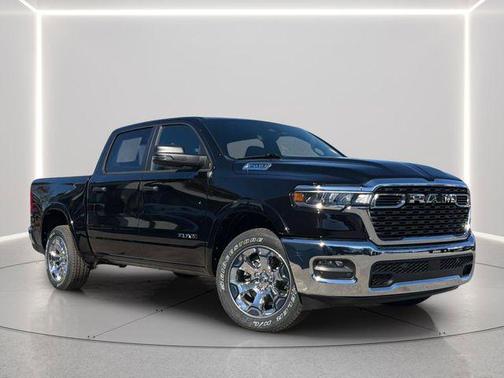 Diamond Black Crystal Pearlcoat 2026 RAM 1500 Big Horn/Lone Star