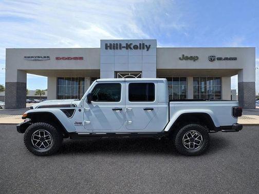 Bright White Clearcoat 2026 Jeep Gladiator Rubicon