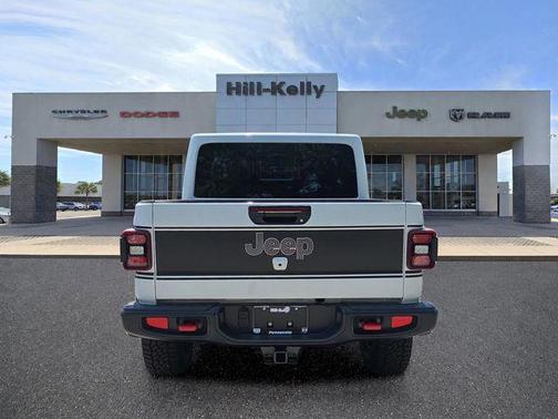 Bright White Clearcoat 2026 Jeep Gladiator Rubicon