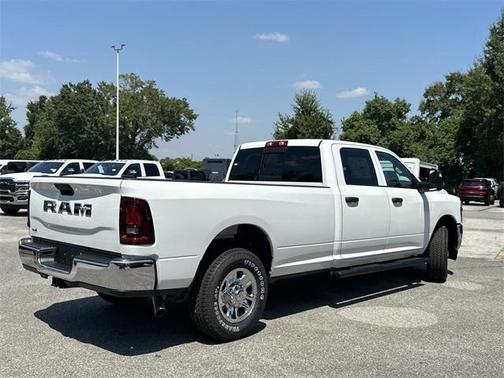 2025 RAM 2500 Tradesman Crew Cab 4x2 8' Box