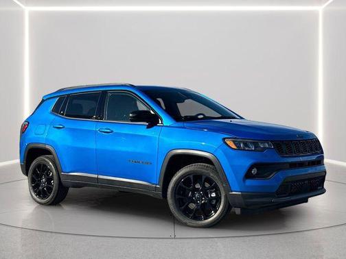 Hydro Blue Pearlcoat 2026 Jeep Compass Latitude