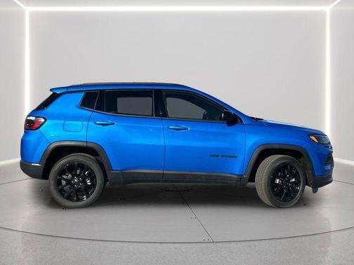 Hydro Blue Pearlcoat 2026 Jeep Compass Latitude