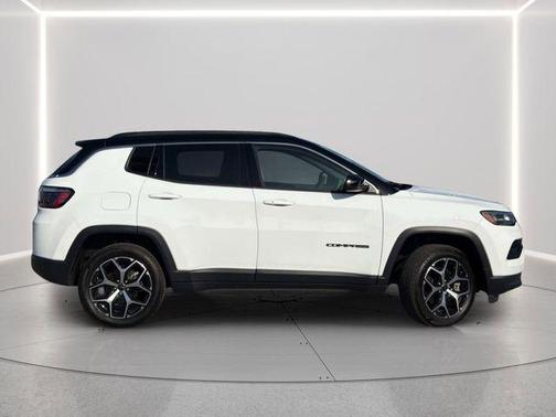 Bright White Clearcoat 2025 Jeep Compass Limited