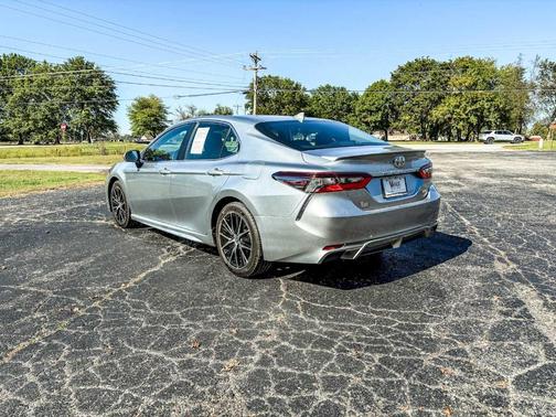 2023 Toyota Camry SE
