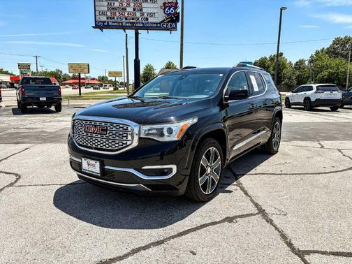 2019 GMC Acadia Denali
