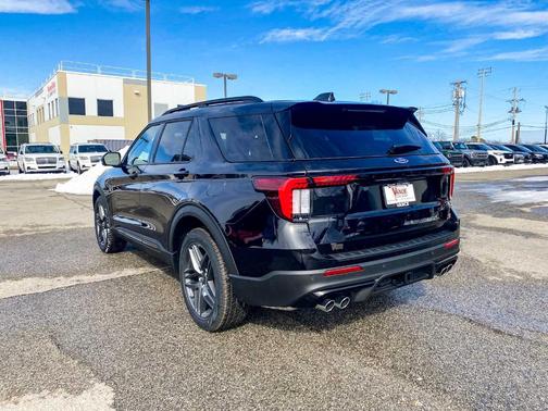 2025 Ford Explorer ST
