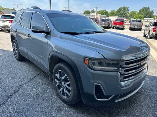 2023 GMC Acadia SLT