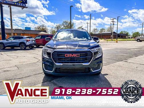 Ebony Twilight Metallic 2022 GMC Terrain SLE