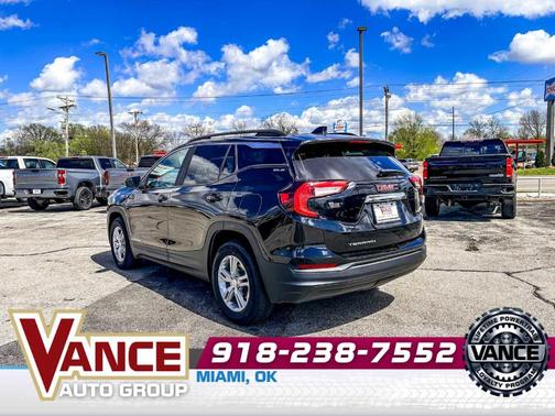 Ebony Twilight Metallic 2022 GMC Terrain SLE