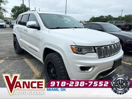 Ivory Tri Coat Pearl 2017 Jeep Grand Cherokee Overland