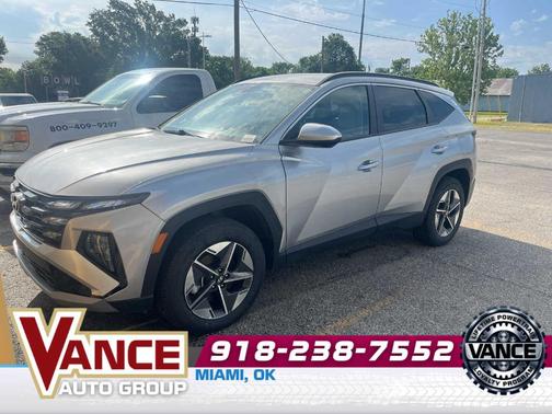 Shimmering Silver 2025 Hyundai TUCSON SEL