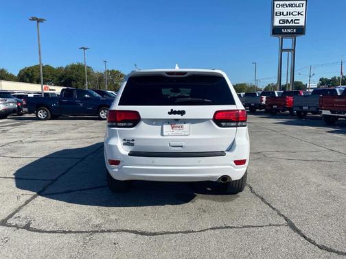2022 Jeep Grand Cherokee WK Laredo