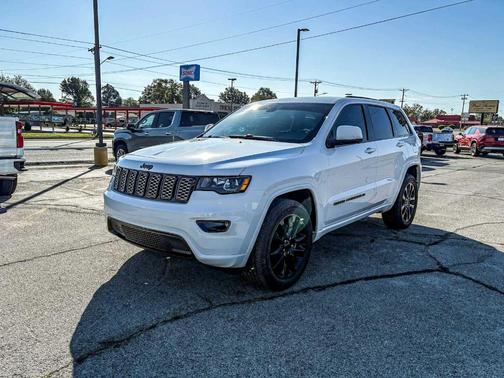 2022 Jeep Grand Cherokee WK Laredo