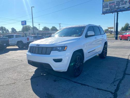 2022 Jeep Grand Cherokee WK Laredo